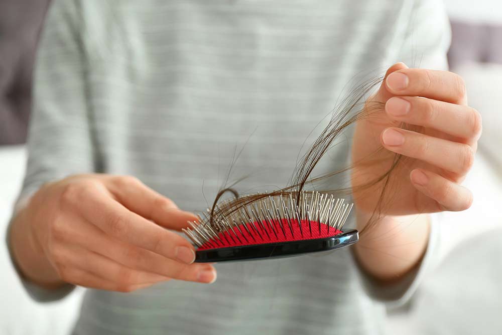 perchè-cadono-i-capelli