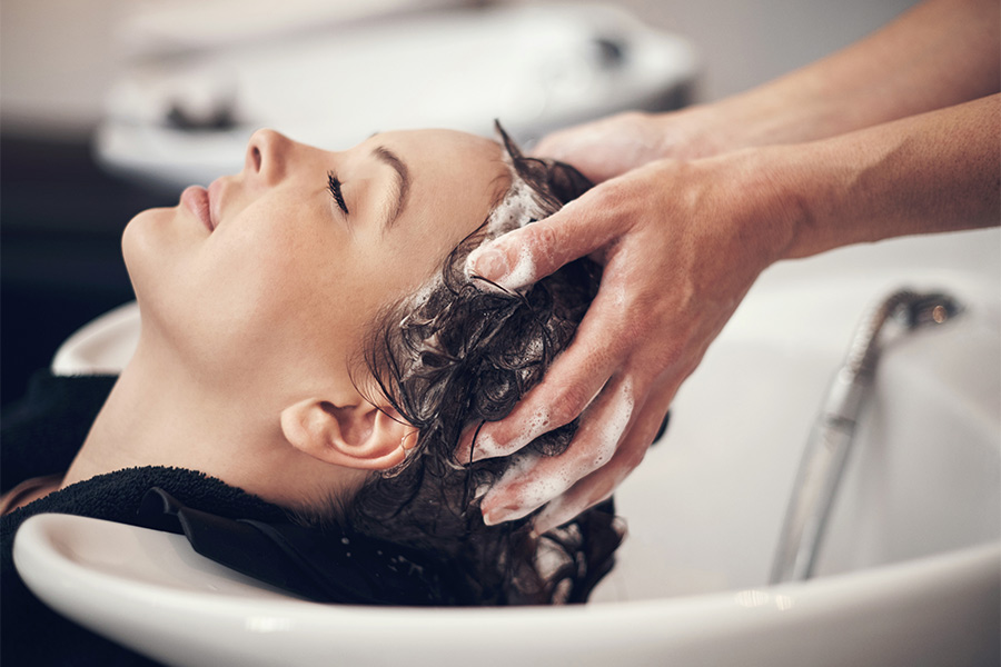 capelli-grassi-come-curarli